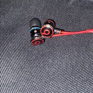 Beats by Dre earbuds